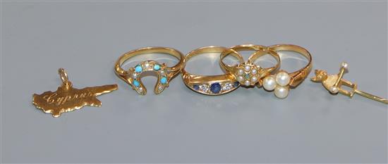 An 18ct gold, sapphire and diamond ring, a pearl ring, a turquoise and pearl gold horseshoe ring and three other items,